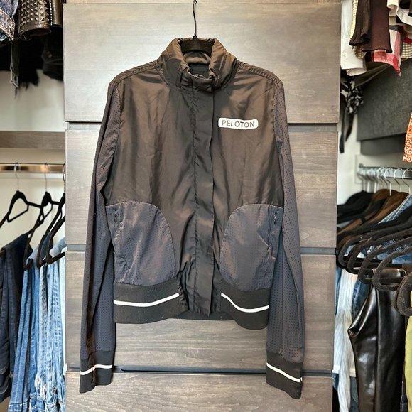 Peloton Women's Lightweight Zip Up Windbreaker in Black with Hidden Hood XS - Picture 2 of 7